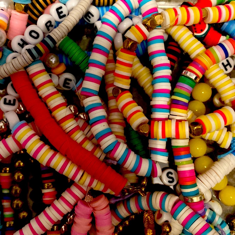 ‼️5PCS MYSTERY CLAY BEAD BRACELET PACK‼️